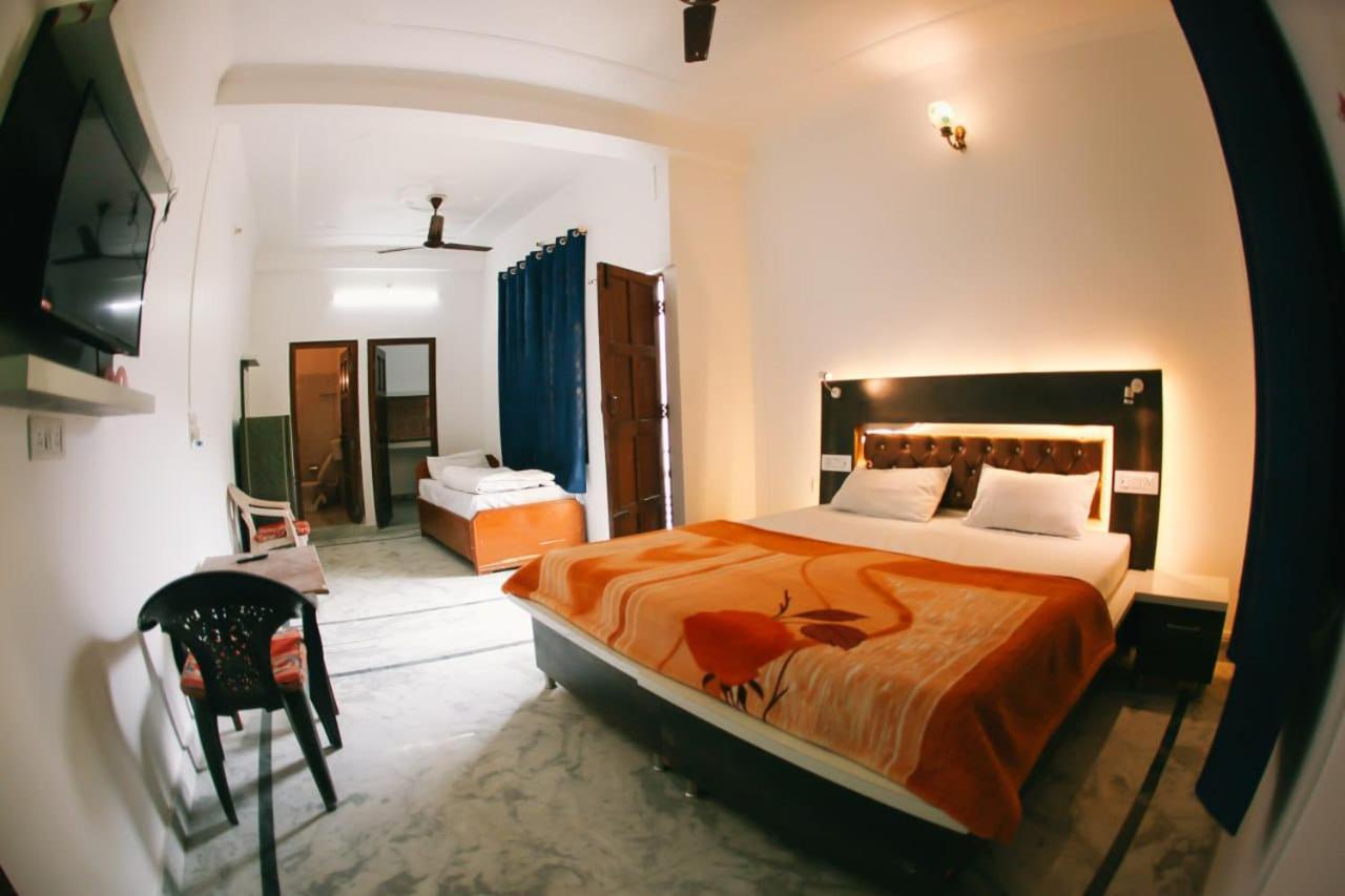 Maa Vaibhav Laxmi Guest House Rishīkesh Exteriör bild